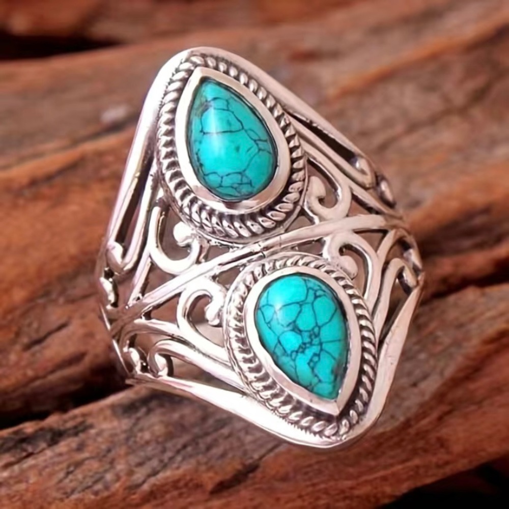 Retro/Boho style silver toned ring with Turquoise gemstone - Picture 1 of 4